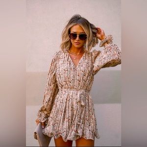 Vici floral pleated romper Size M. NWT